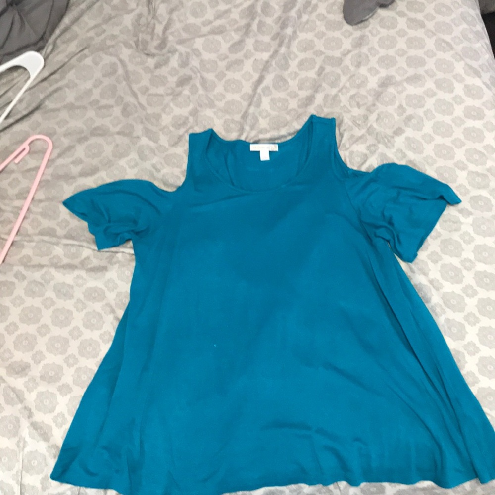 Cold shoulder top